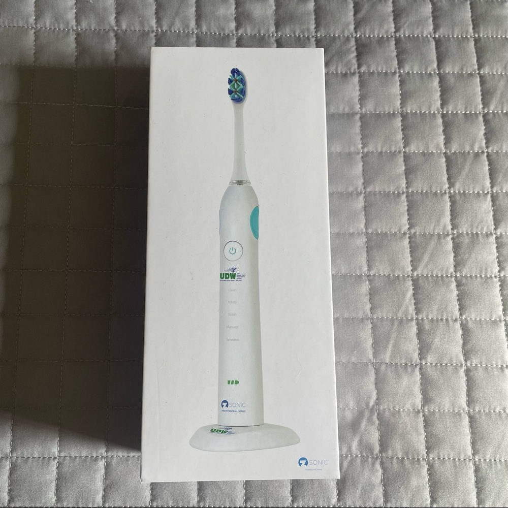 NIB Electric Toothbrush